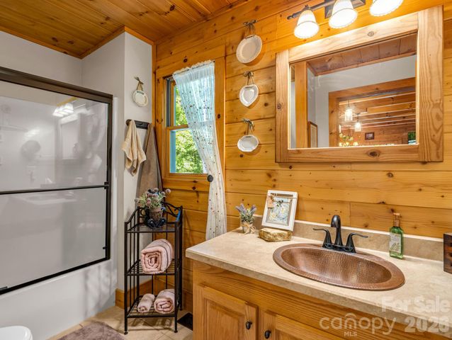 106 Lake Terrace Drive, Nebo, NC 28761