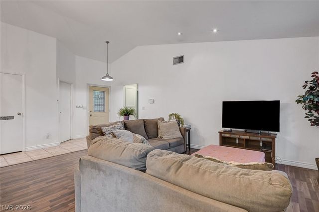 9616 Kinlock Court, Las Vegas, NV 89117