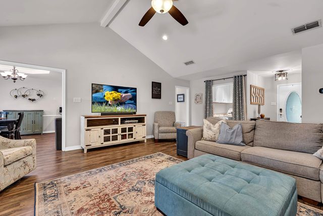 102 Remington Trl., Longview, TX 75604