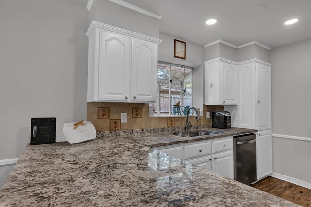 102 Remington Trl., Longview, TX 75604