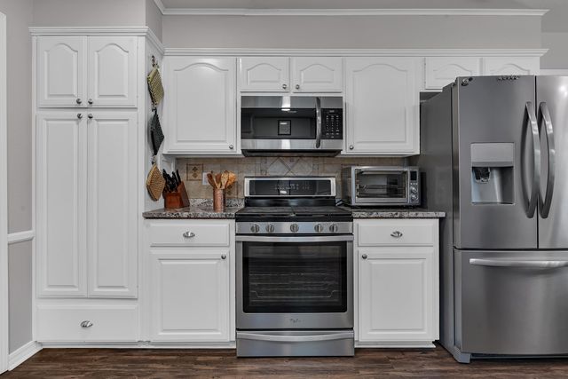 102 Remington Trl., Longview, TX 75604