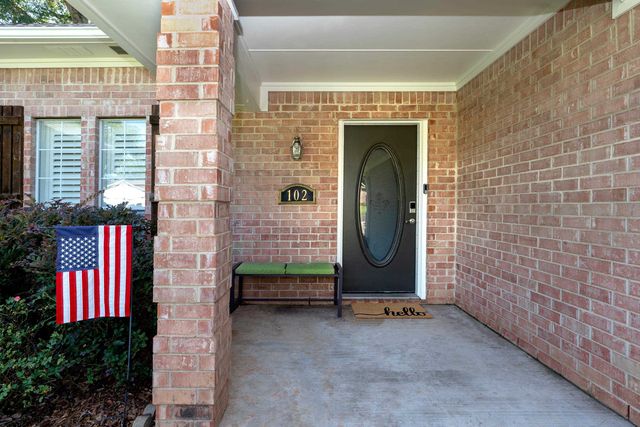 102 Remington Trl., Longview, TX 75604