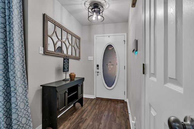 102 Remington Trl., Longview, TX 75604