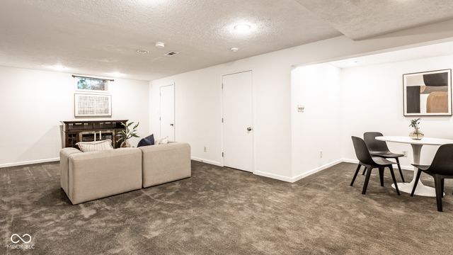 10373 Briar Creek Place, Carmel, IN 46033