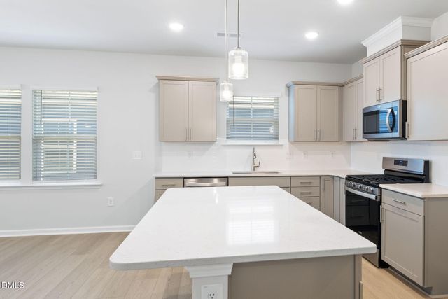 677 Fosterton Cottage Way, Raleigh, NC 27603