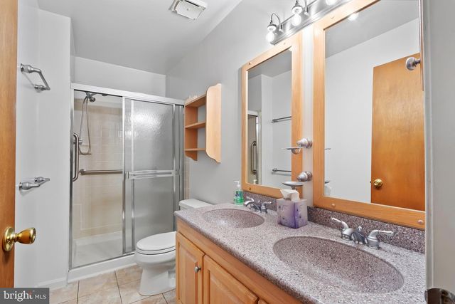 6 WHITEMARSH CT, Dover, DE 19904