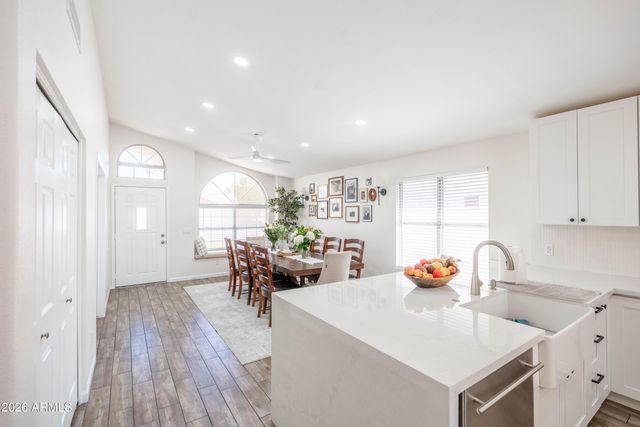 7749 W BOCA RATON Road, Peoria, AZ 85381