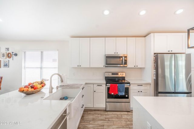 7749 W BOCA RATON Road, Peoria, AZ 85381