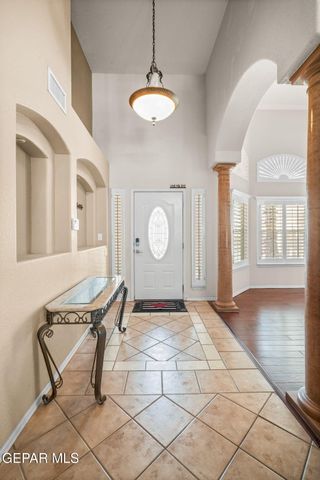 1212 FRANKLIN NOOK Way, El Paso, TX 79912