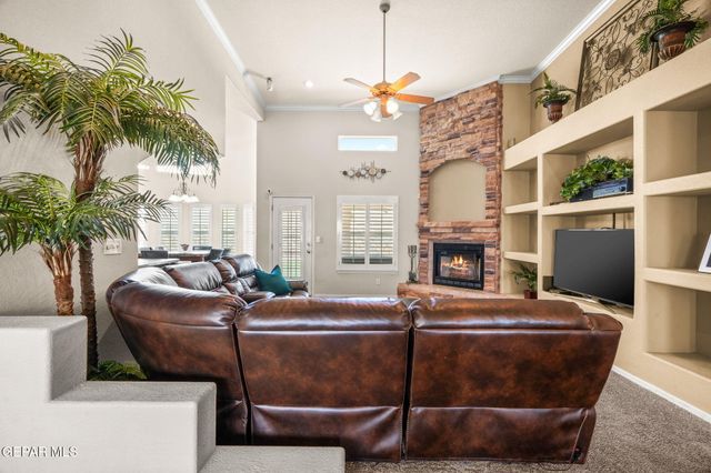 1212 FRANKLIN NOOK Way, El Paso, TX 79912