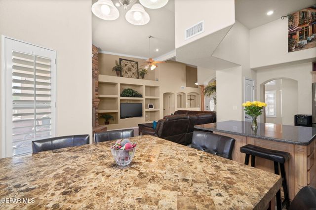 1212 FRANKLIN NOOK Way, El Paso, TX 79912