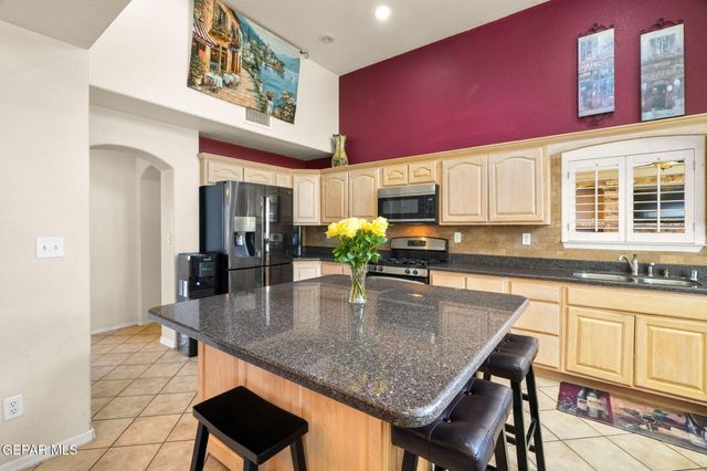 1212 FRANKLIN NOOK Way, El Paso, TX 79912