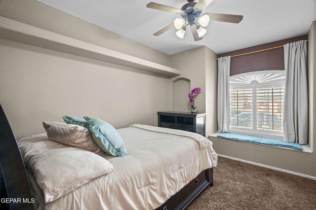 1212 FRANKLIN NOOK Way, El Paso, TX 79912