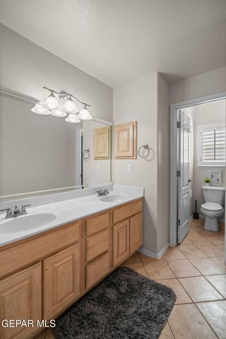 1212 FRANKLIN NOOK Way, El Paso, TX 79912