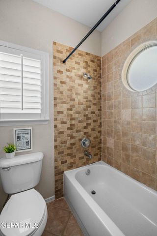 1212 FRANKLIN NOOK Way, El Paso, TX 79912