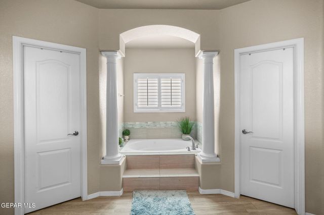 1212 FRANKLIN NOOK Way, El Paso, TX 79912