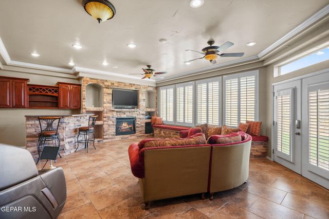 1212 FRANKLIN NOOK Way, El Paso, TX 79912