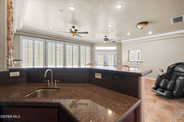 1212 FRANKLIN NOOK Way, El Paso, TX 79912