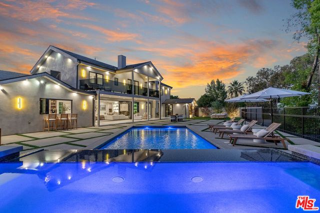 5036 Shirley Avenue, Tarzana, CA 91356