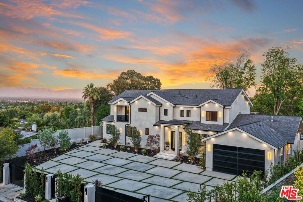 5036 Shirley Avenue, Tarzana, CA 91356