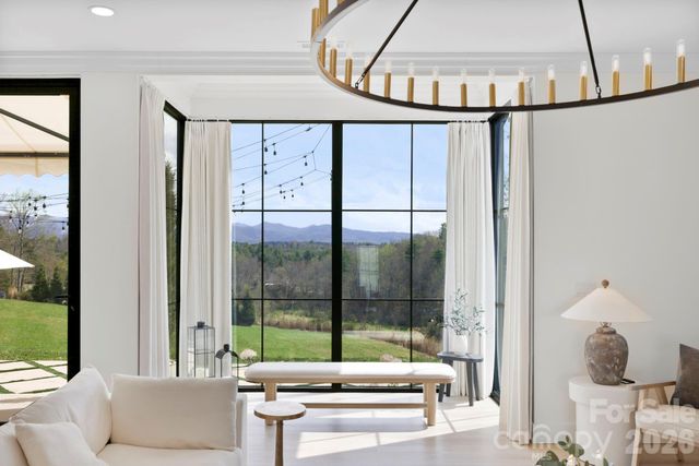 107 Lee Lane, Mars Hill, NC 28754