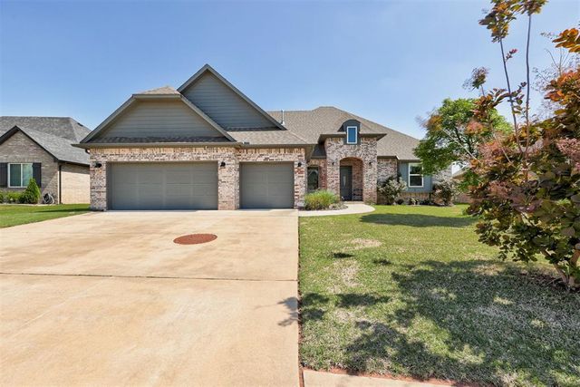 3008 Hunter Crest Drive, Edmond, OK 73034