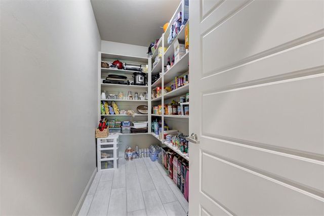 3008 Hunter Crest Drive, Edmond, OK 73034