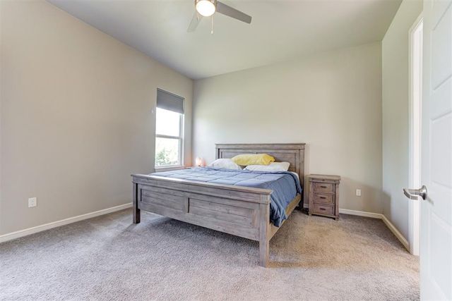 3008 Hunter Crest Drive, Edmond, OK 73034