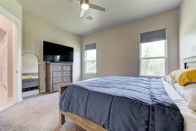 3008 Hunter Crest Drive, Edmond, OK 73034
