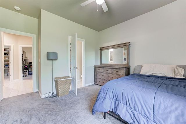 3008 Hunter Crest Drive, Edmond, OK 73034