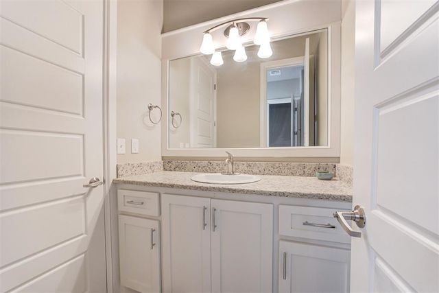 3008 Hunter Crest Drive, Edmond, OK 73034