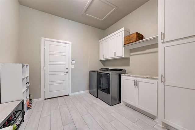 3008 Hunter Crest Drive, Edmond, OK 73034