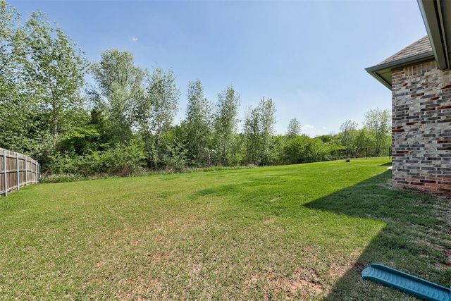 3008 Hunter Crest Drive, Edmond, OK 73034