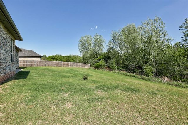 3008 Hunter Crest Drive, Edmond, OK 73034