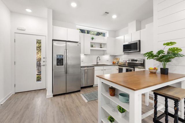 5924 S Congress Ave 85, Austin, TX 78745