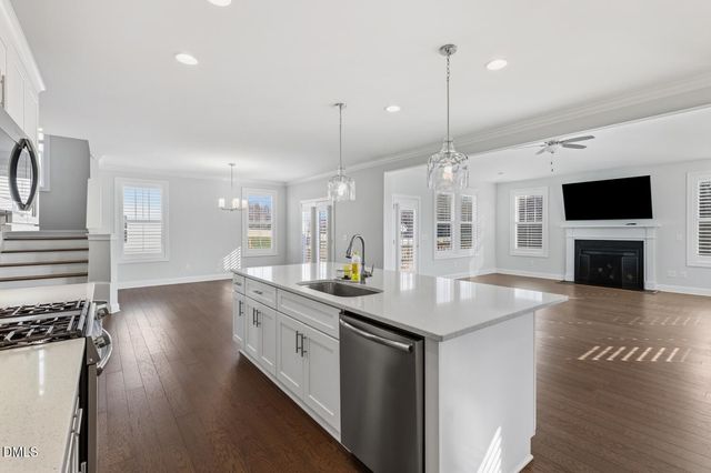 4852 Grosbeak Court, Mebane, NC 27302