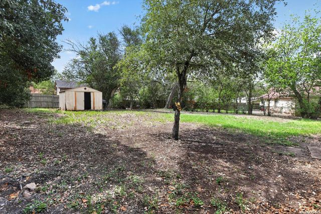 3415 Lura Ln, San Antonio, TX 78228