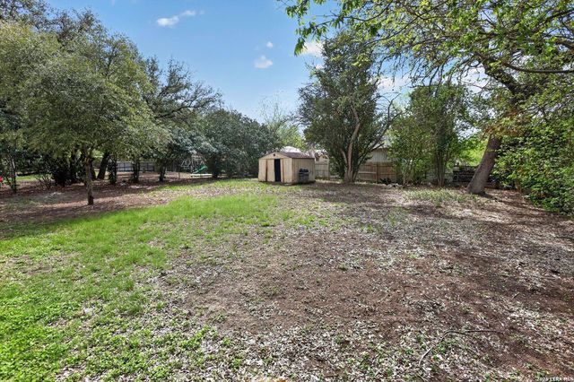 3415 Lura Ln, San Antonio, TX 78228