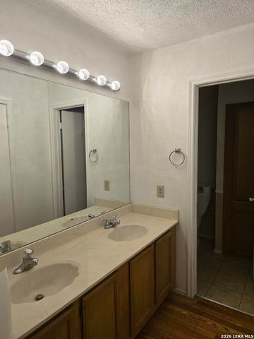 3415 Lura Ln, San Antonio, TX 78228