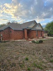 3415 Lura Ln, San Antonio, TX 78228