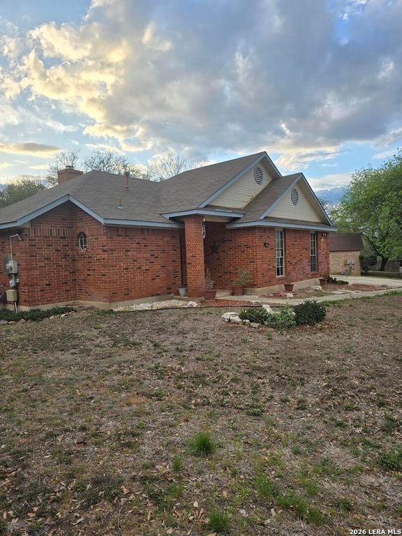 3415 Lura Ln, San Antonio, TX 78228