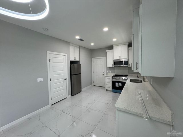 1118 Country Club Drive, Alamo, TX 78516