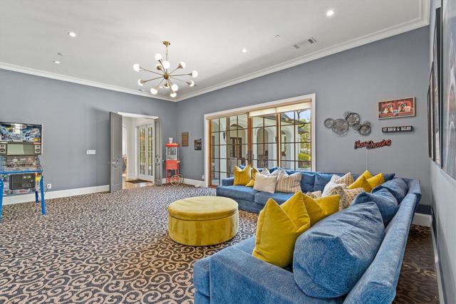 1029 Shady Oaks Drive, Southlake, TX 76092