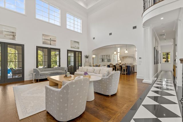 1029 Shady Oaks Drive, Southlake, TX 76092