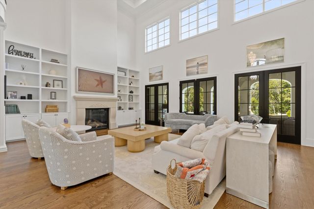 1029 Shady Oaks Drive, Southlake, TX 76092