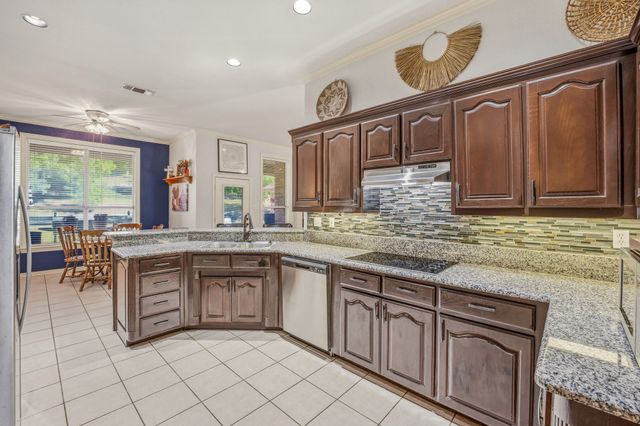 3625 Four Trees Drive, Weatherford, TX 76087