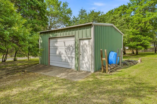 3625 Four Trees Drive, Weatherford, TX 76087