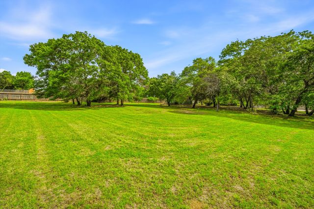 3625 Four Trees Drive, Weatherford, TX 76087