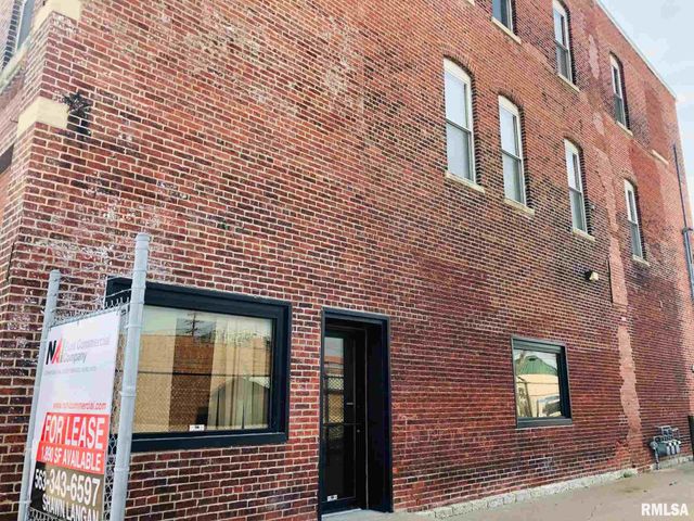 1115 W 3RD Street, Davenport, IA 52802