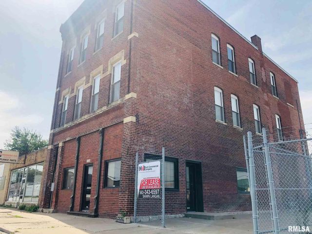 1115 W 3RD Street, Davenport, IA 52802